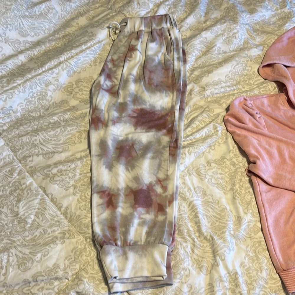 Kensie Size Medium sweatsuit - Picture 2 of 2